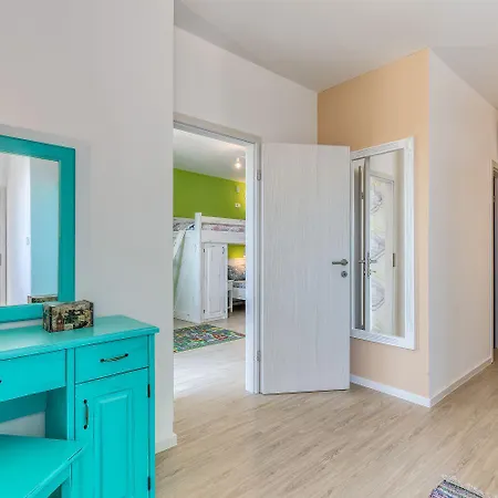 펜션 Beeindruckende 5-sterne-villa Mit Meerblick, Sauna, Gym, Beheizten Privatpool, Spielplatz, Bbq *
