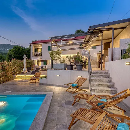 Beeindruckende 5-sterne-villa Mit Meerblick, Sauna, Gym, Beheizten Privatpool, Spielplatz, Bbq 펜션