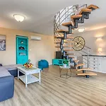 Holiday home Beeindruckende 5-sterne-villa Mit Meerblick, Sauna, Gym, Beheizten Privatpool, Spielplatz, Bbq