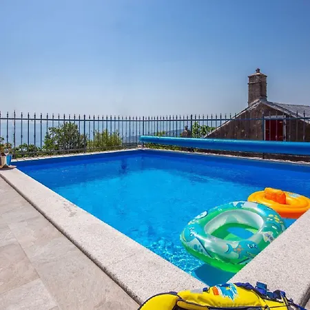 Beeindruckende 5-sterne-villa Mit Meerblick, Sauna, Gym, Beheizten Privatpool, Spielplatz, Bbq Hreljin