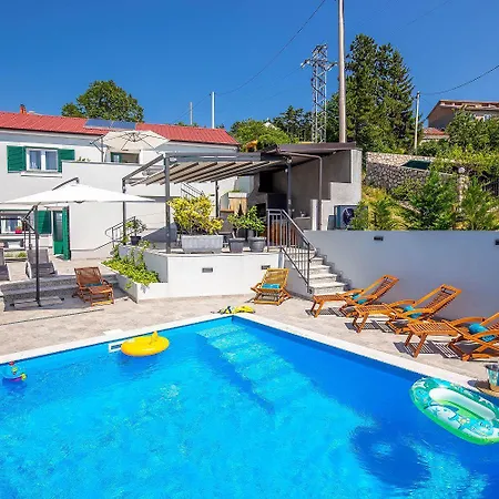 Beeindruckende 5-sterne-villa Mit Meerblick, Sauna, Gym, Beheizten Privatpool, Spielplatz, Bbq *