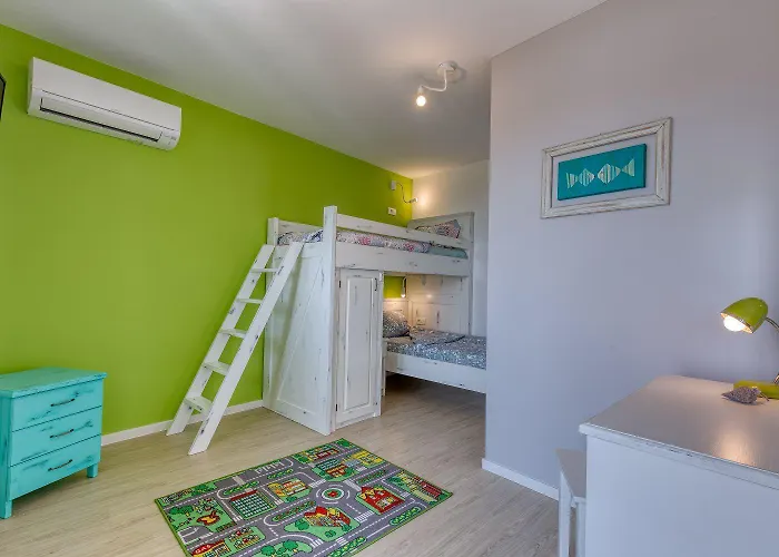 Beeindruckende 5-sterne-villa Mit Meerblick, Sauna, Gym, Beheizten Privatpool, Spielplatz, Bbq Nyaraló *